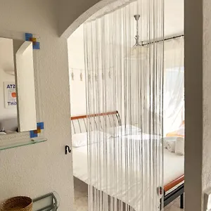 Coquet Avec Le Terrasse Sur Le Appartamento